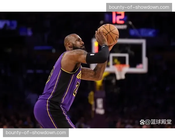 湖人收官战大胜爵士24分，詹姆斯八村垒双核展示高效负荷管理